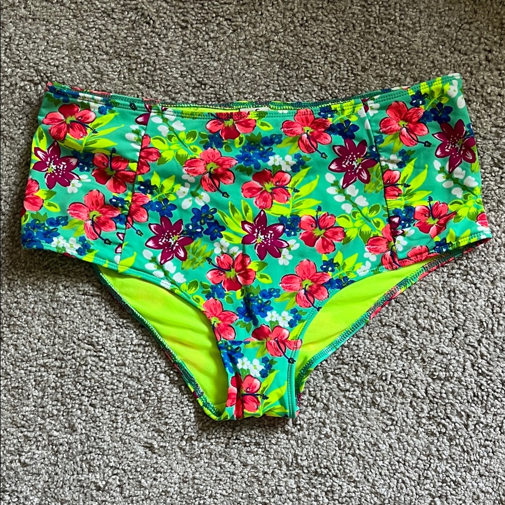 🌸🎉 5 for $20!! 🎉🌸 Floral High-Waisted Bikini Bottoms